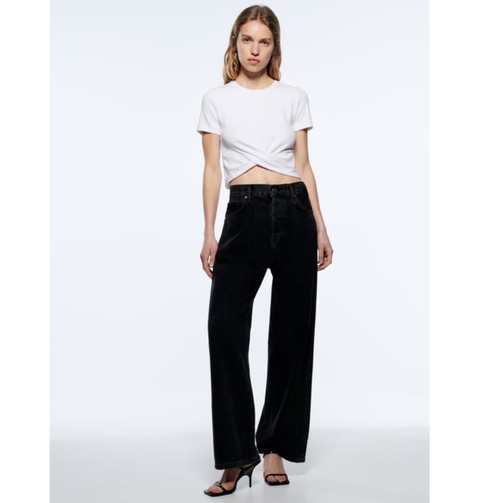 2 Zara Knotted Crop Tops in Black & White
